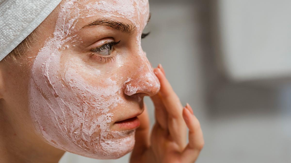 Detersione viso: meno imperfezioni e pelle più luminosa
